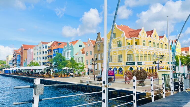 How to Spend 8 Perfect Hours in Willemstad, Curaçao (Cruise Port Itinerary)